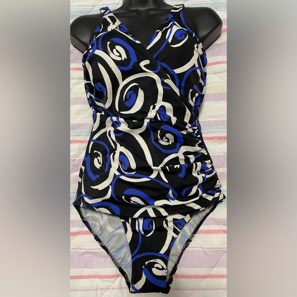 Miraclesuit  Ruched CrissCross One Piece Bathing Suit Sz.M